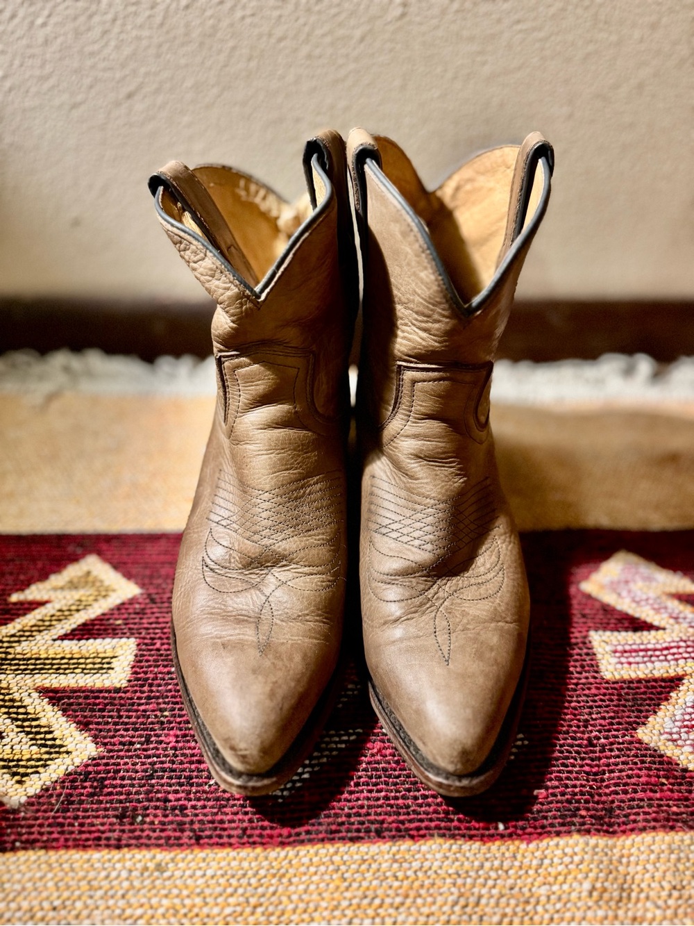 Frye Billy Short Leather Western Ankle Boots — Sz. 8.5